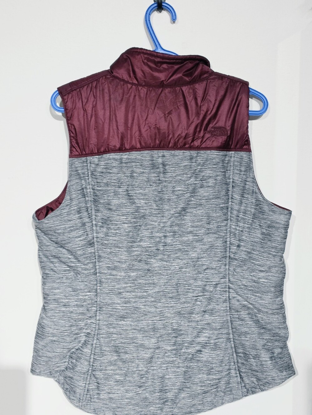 The North Face Pseudio Women’s Gray Red Full Zip Performance Vest Size XL - Picture 4 of 4